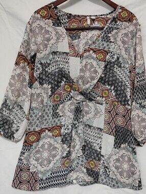 Cato Multicolor Patchwork Like V-Neck Blouse with Twist Front Size 18/20W